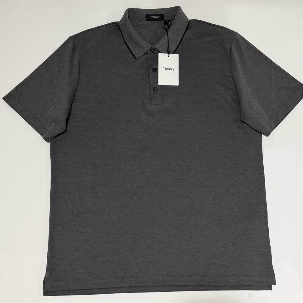Button Front Polo
Theory  Size L